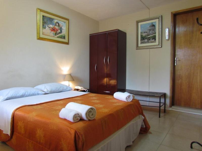 Hostal Casa Suiza Asuncion Buitenkant foto